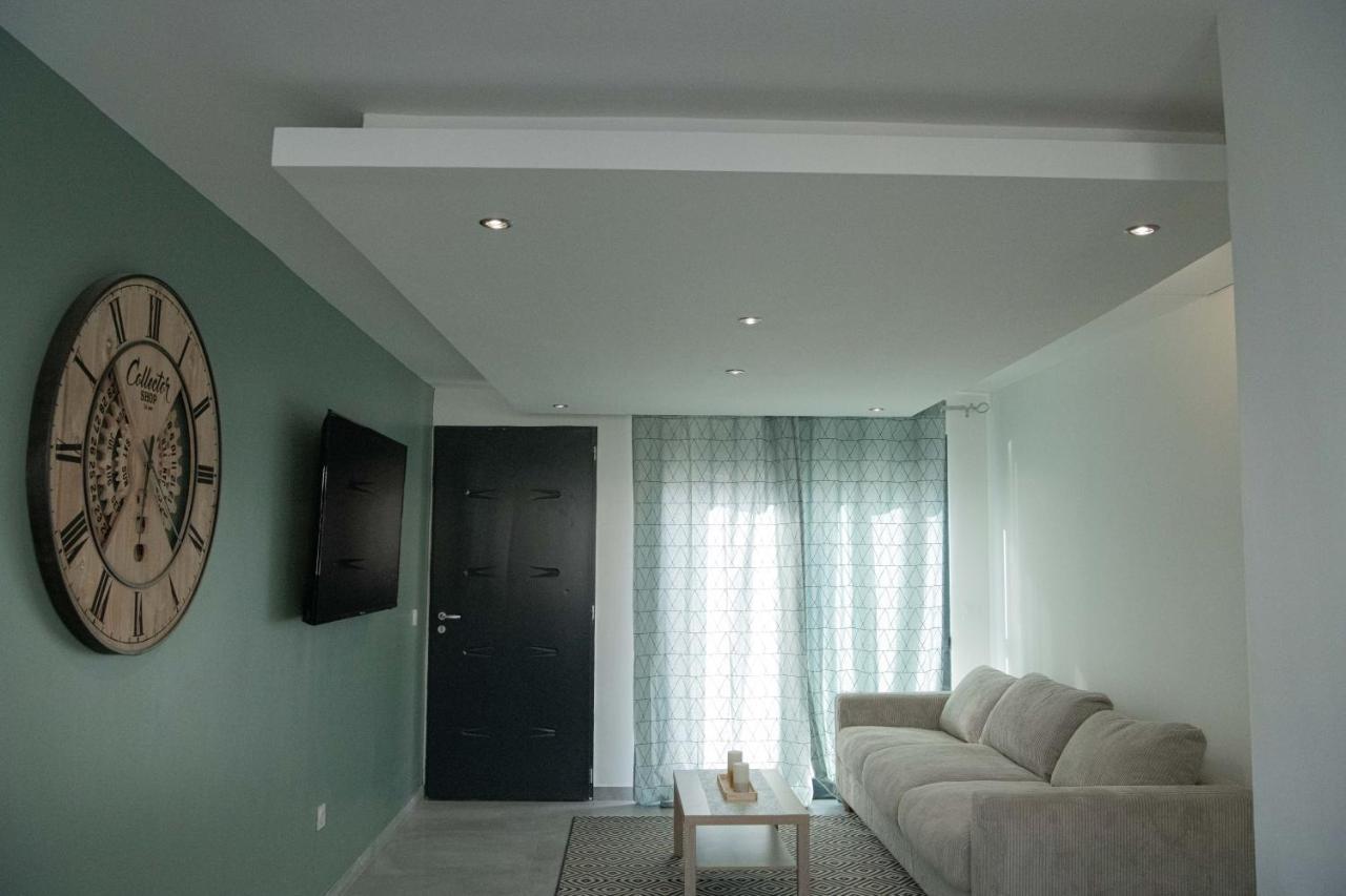 Studio Meuble Avec Terrasse Port-de-Bouc Eksteriør billede